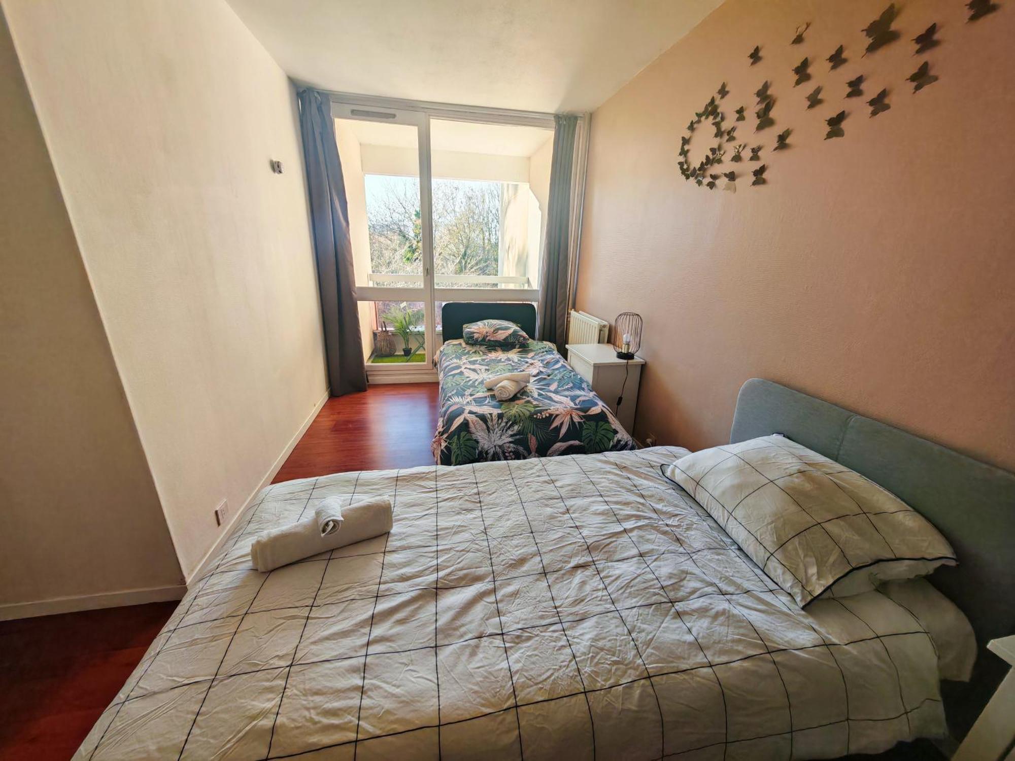 T3 Cosy Petit Balcon 5mins France Miniature Apartment